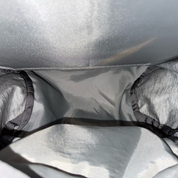 North Face Backpack - Picture 4 of 6